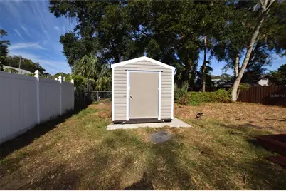 317 E Barnes Avenue, Eustis, FL 32726 - Photo 10
