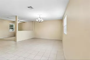 1585 Auburn Hills Ct, Tavares, FL 32778 - Photo 4