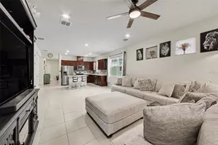 2739 Summer Retreat Ln, Kissimmee, FL 34744 - Photo 6