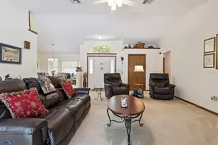 28646 Tammi Dr, Tavares, FL 32778 - Photo 4