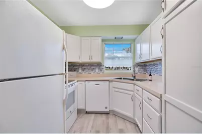 239 N Hill Avenue #110, Deland, FL 32724 - Photo 10