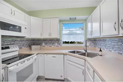 239 N Hill Avenue #110, Deland, FL 32724 - Photo 8