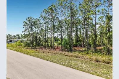 722 Manuel Street E, Lehigh Acres, FL 33974 - Photo 18