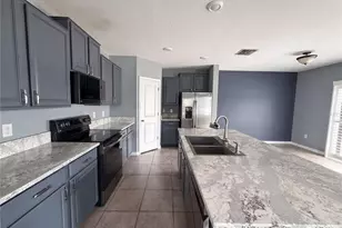 11126 Hudson Hills Ln, Riverview, FL 33579 - Photo 2