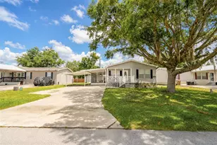 35201 Forest Lake Rd, Leesburg, FL 34788 - Photo 2