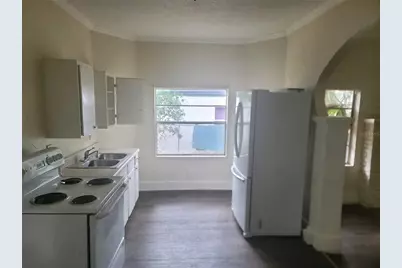 2035 10th Street S, Saint Petersburg, FL 33705 - Photo 2