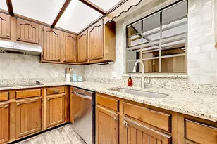 900 NE 165th St, Citra, FL 32113 - Photo 16