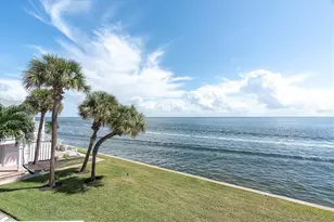 4858 Coquina Key Dr SE, Saint Petersburg, FL 33705 - Photo 2