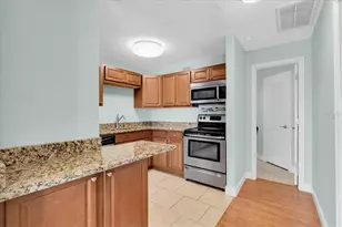 4858 Coquina Key Dr SE, Saint Petersburg, FL 33705 - Photo 14