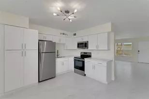 4328 Edgewater Dr, Orlando, FL 32804 - Photo 4