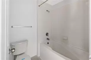 1038 Waterside Dr, Celebration, FL 34747 - Photo 10