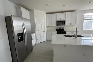 2748 San Marco Wy, Winter Haven, FL 33884 - Photo 2