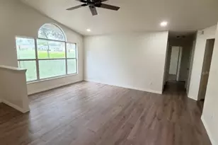 10258 Joanies Run, Leesburg, FL 34788 - Photo 6