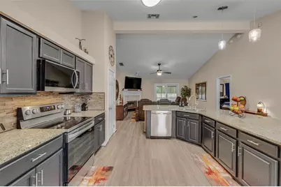 4472 Misty Dawn Court S, Jacksonville, FL 32277 - Photo 2