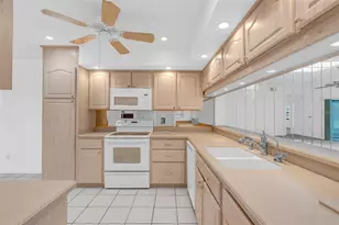 8237 Breeze Cove Ln, Orlando, FL 32819 - Photo 34