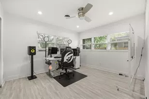 2909 Hargill Dr, Orlando, FL 32806 - Photo 12