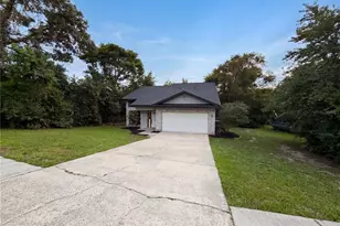 1542 April Ave, Deltona, FL 32725 - Photo 8