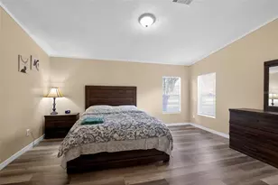 102 3rd St, Lady Lake, FL 32159 - Photo 16