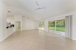 6101 55th Ave Cir E, Bradenton, FL 34203 - Photo 2