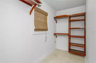 8732 Overlook Dr, Tampa, FL 33617 - Photo 32