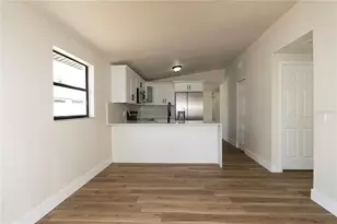 9501 Camden Hill Ct, Tampa, FL 33615 - Photo 8