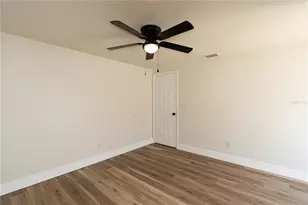 9501 Camden Hill Ct, Tampa, FL 33615 - Photo 32