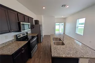 34933 Daisy Meadow Loop, Zephyrhills, FL 33541 - Photo 6