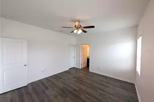 34933 Daisy Meadow Loop, Zephyrhills, FL 33541 - Photo 10