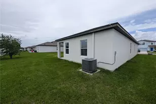 34933 Daisy Meadow Loop, Zephyrhills, FL 33541 - Photo 18