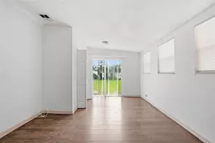 1510 E Navajo Ave, Tampa, FL 33612 - Photo 8