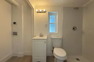 401 E Columbus Dr, Tampa, FL 33602 - Photo 14