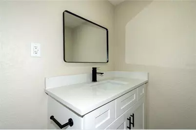 8325 Endive Avenue, Tampa, FL 33619 - Photo 28