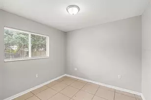2608 5th Ave E, Palmetto, FL 34221 - Photo 6