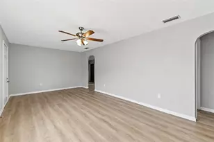 2817 Hawthorne St, Sarasota, FL 34239 - Photo 14
