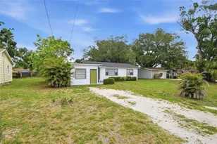 2817 Hawthorne St, Sarasota, FL 34239 - Photo 2