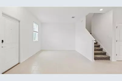 2204 Red Sun Street, Apopka, FL 32703 - Photo 2