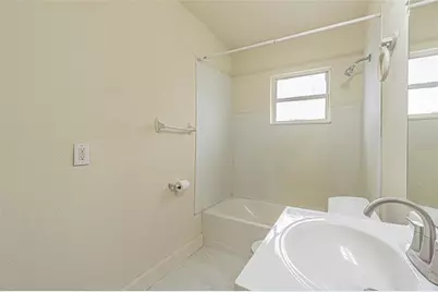 14918 Pinecrest Road, Tampa, FL 33613 - Photo 6