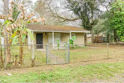 14918 Pinecrest Road, Tampa, FL 33613 - Photo 2