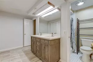 10406 Reclinata Ln, Tampa, FL 33618 - Photo 36
