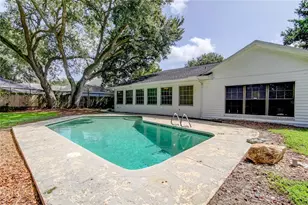 10406 Reclinata Ln, Tampa, FL 33618 - Photo 1