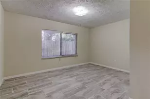 10406 Reclinata Ln, Tampa, FL 33618 - Photo 32