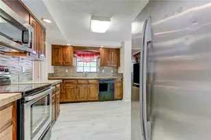 10406 Reclinata Ln, Tampa, FL 33618 - Photo 16