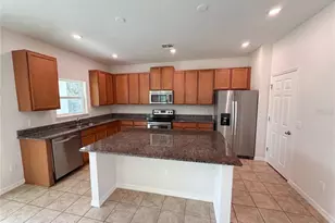 811 Maple Leaf Loop, Winter Springs, FL 32708 - Photo 2