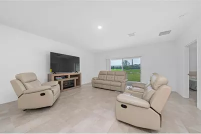7396 Capstone Drive, Groveland, FL 34736 - Photo 8