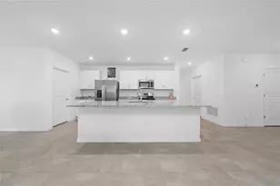 7396 Capstone Dr, Groveland, FL 34736 - Photo 4