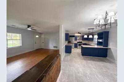 820 E Wisconsin Avenue, Deland, FL 32724 - Photo 2