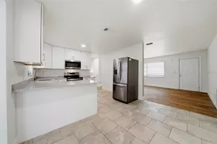 11325 110th Ave, Largo, FL 33778 - Photo 8