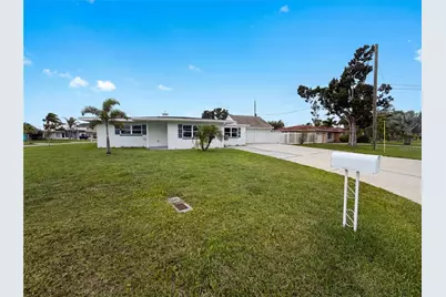 567 Baywood Drive N, Dunedin, FL 34698 - Photo 1
