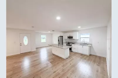 845 40th Avenue S, Saint Petersburg, FL 33705 - Photo 2