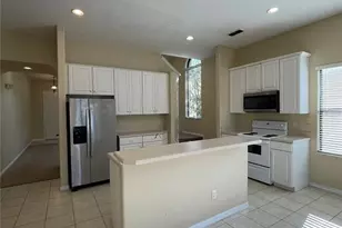 845 Bridgeford Crossing Blvd, Davenport, FL 33837 - Photo 10
